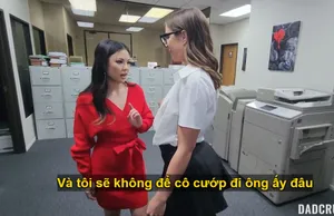 Nấu ăn mà ăn mặc thế này anh bồ phải nện thôi