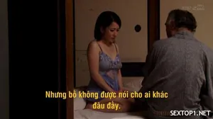 Không thể rời mắt khỏi cặp vú của em đồng nghiệp